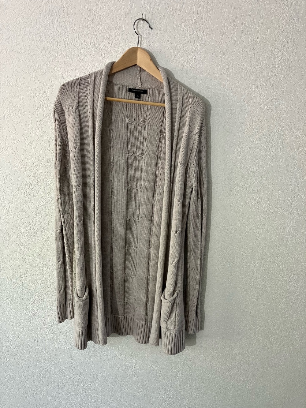 banana republic cable knit open front cardigan - medium